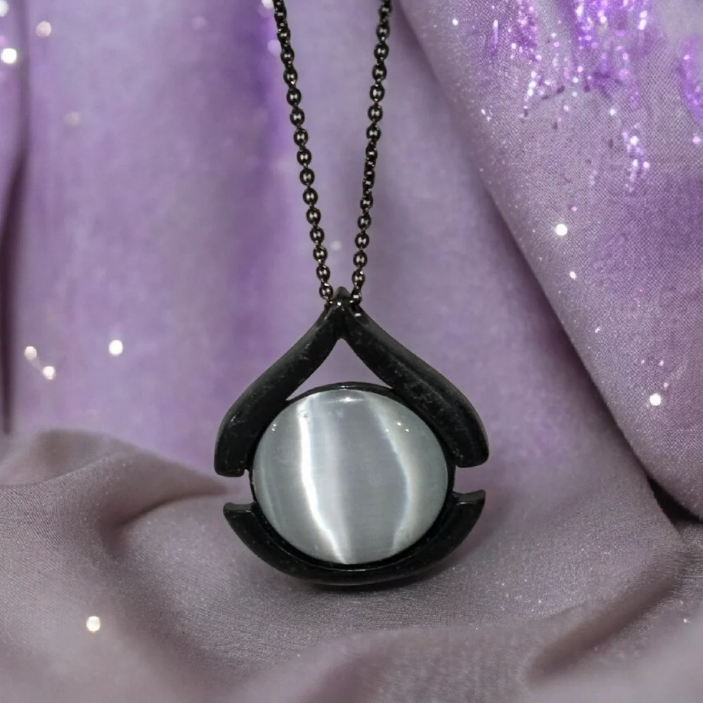 Gunmetal gray moonstone long‎ necklace Like new